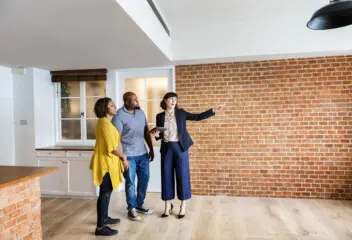estate agent legal obligations to buyers