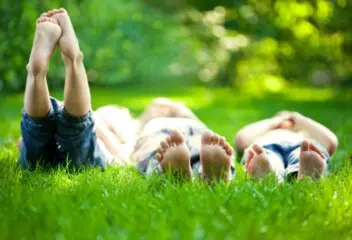 artificial vs real grass