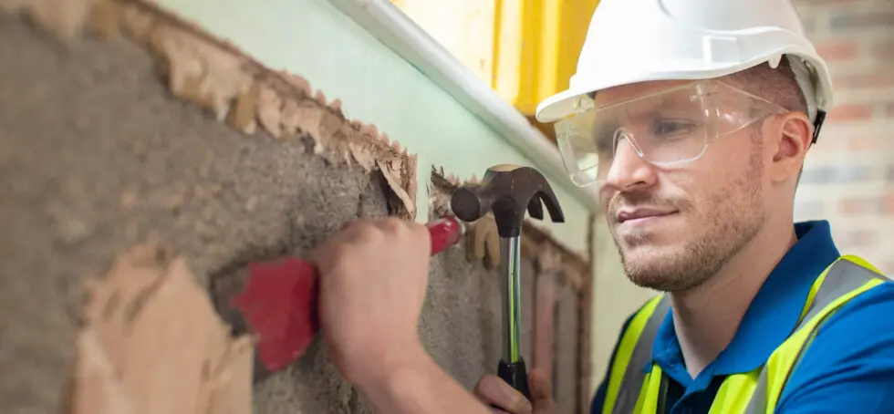 Homeowners are at risk of letting “the wrong ones in”
