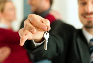getting estate agents on your side