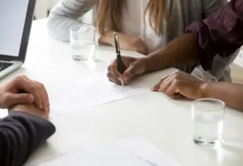 what does a conveyancer do