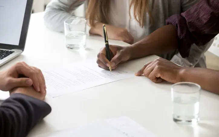 What does a conveyancer do?