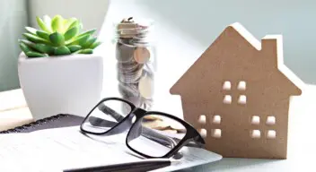 Should I extend my lease now or wait?