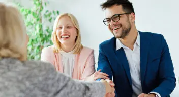 300,000 feel pressured into using estate agent services