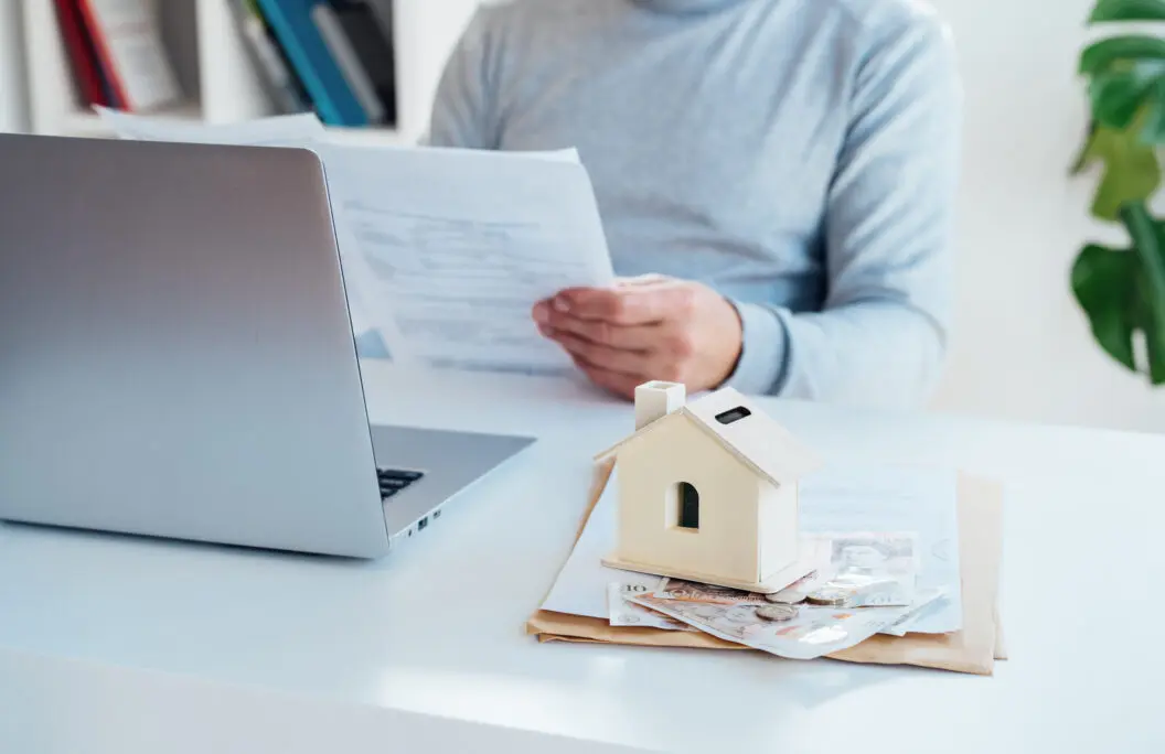Difference between a solicitor and a conveyancer