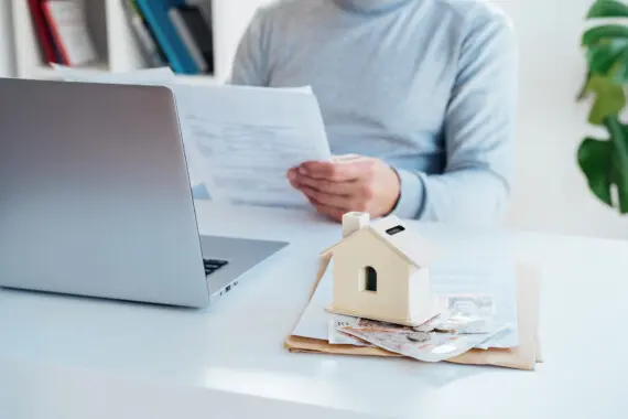 Difference between a solicitor and a conveyancer