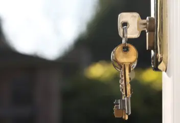 why homeowners arent moving