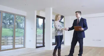 4 in 10 Buyers Negotiating House Prices