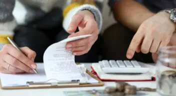 What percentage of income should go to your mortgage?