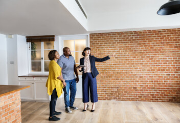 estate agent legal obligations to buyers
