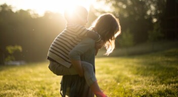 How does life insurance work?