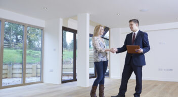 4 in 10 Buyers Negotiating House Prices