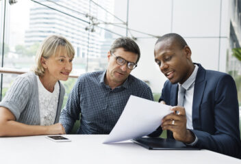 estate agent's mortgage adviser
